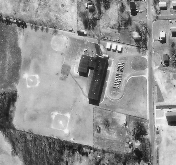 Black and white aerial photograph of Herndon Elementary School taken in 1968.