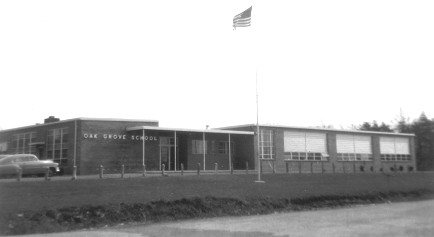 Black and white photograph of Oak Grove Elementary School taken in 1958. 